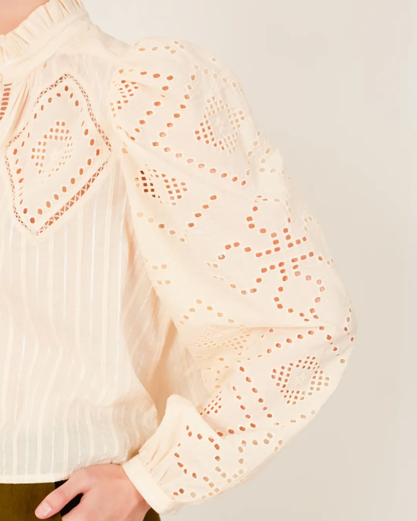 ANNABEL PEARL EYELET SHIRT - Image 3