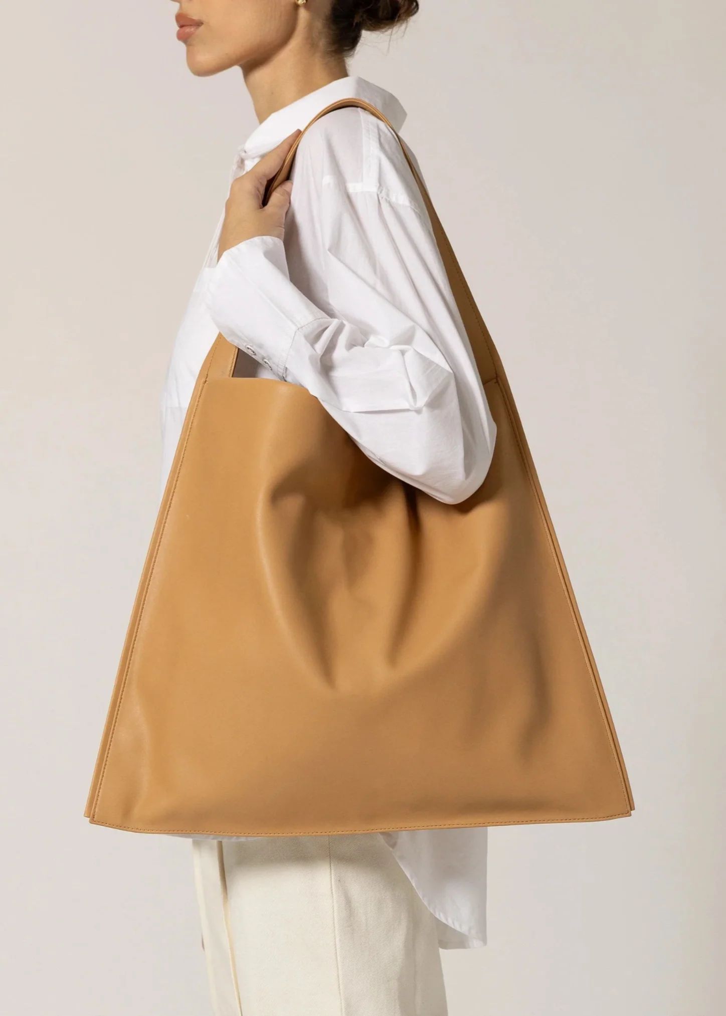 ARIADNE TOTE BAG TAN