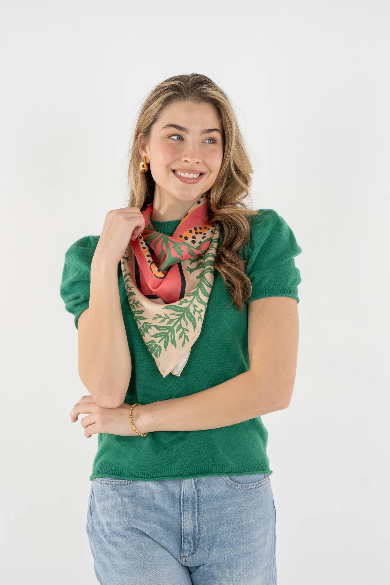 SCARF CABANA CAT