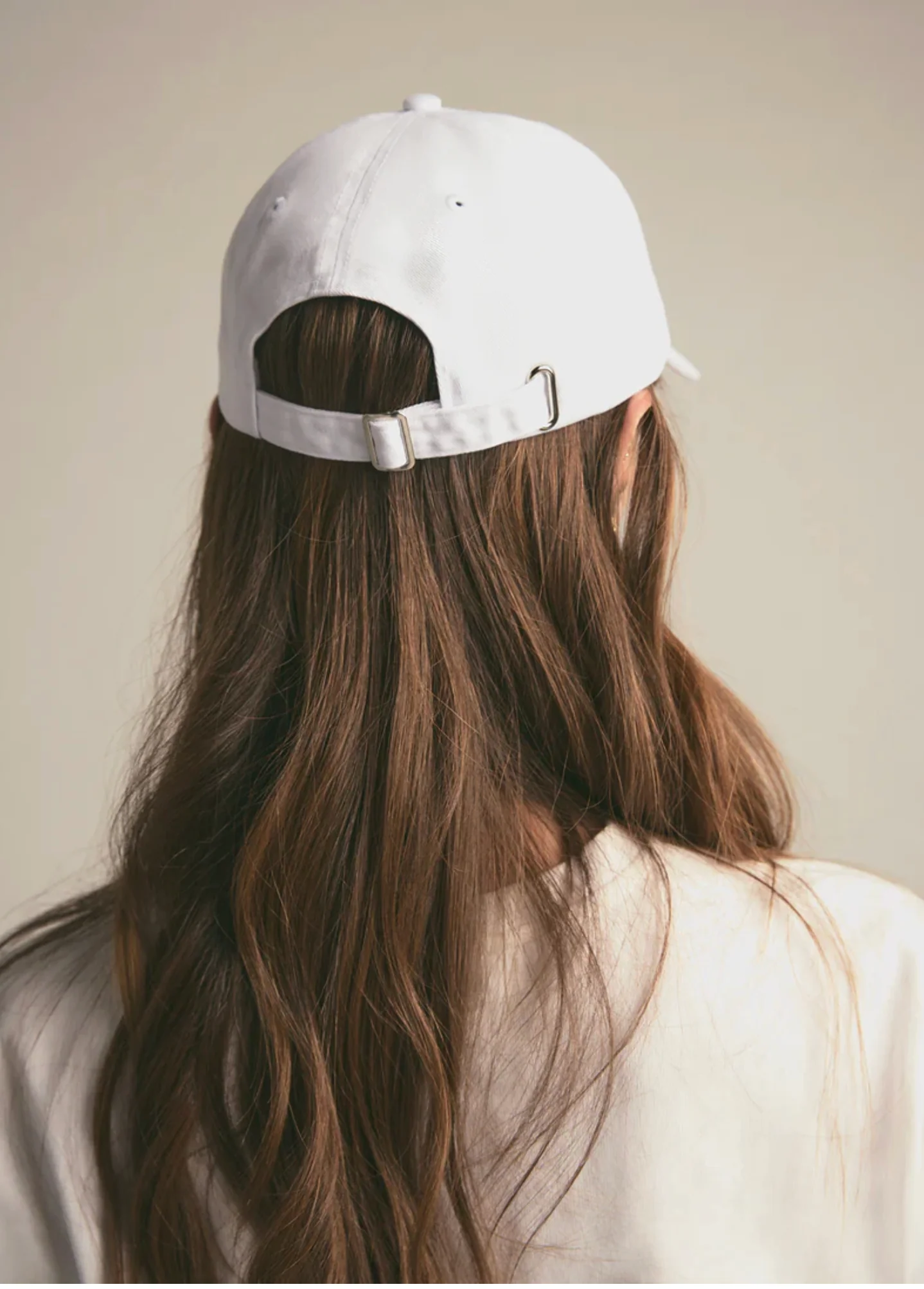 CLASSIC LOGO BASEBALL HAT WHITE - Image 4