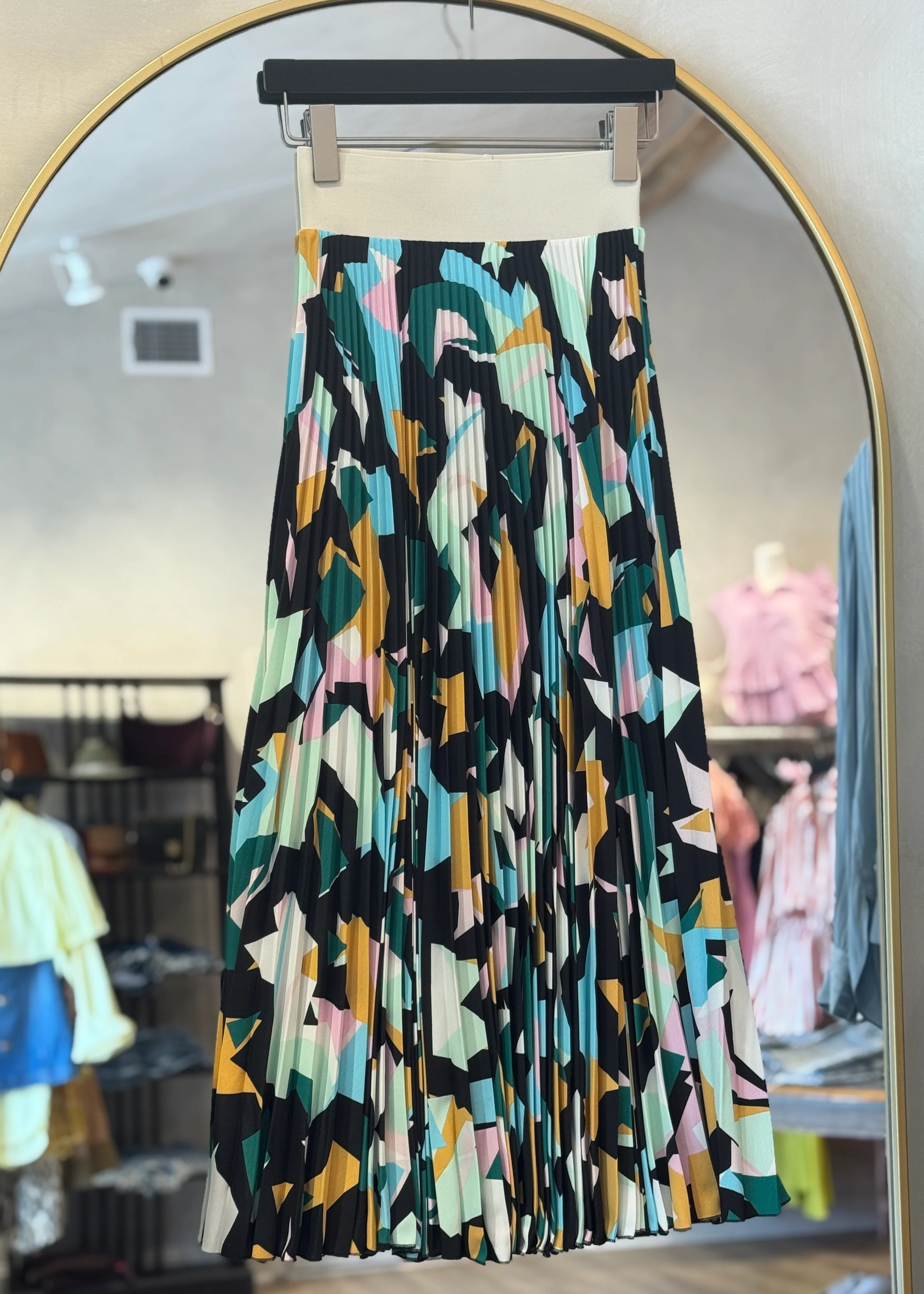 ART PRINT PLEAT SKIRT