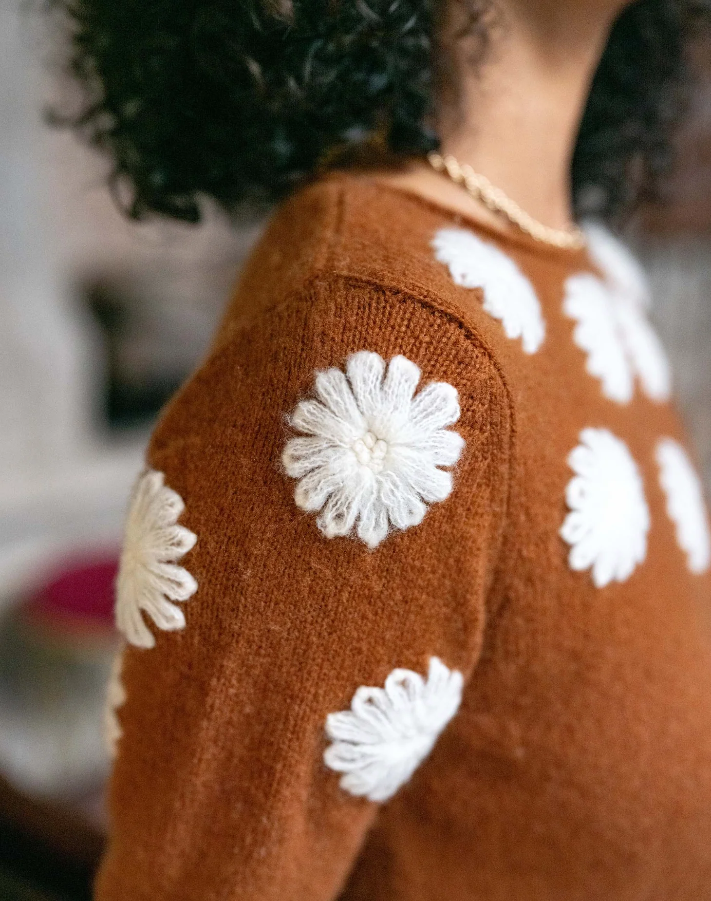 CAMELLIA EMBROIDERED SWEATER - Image 3