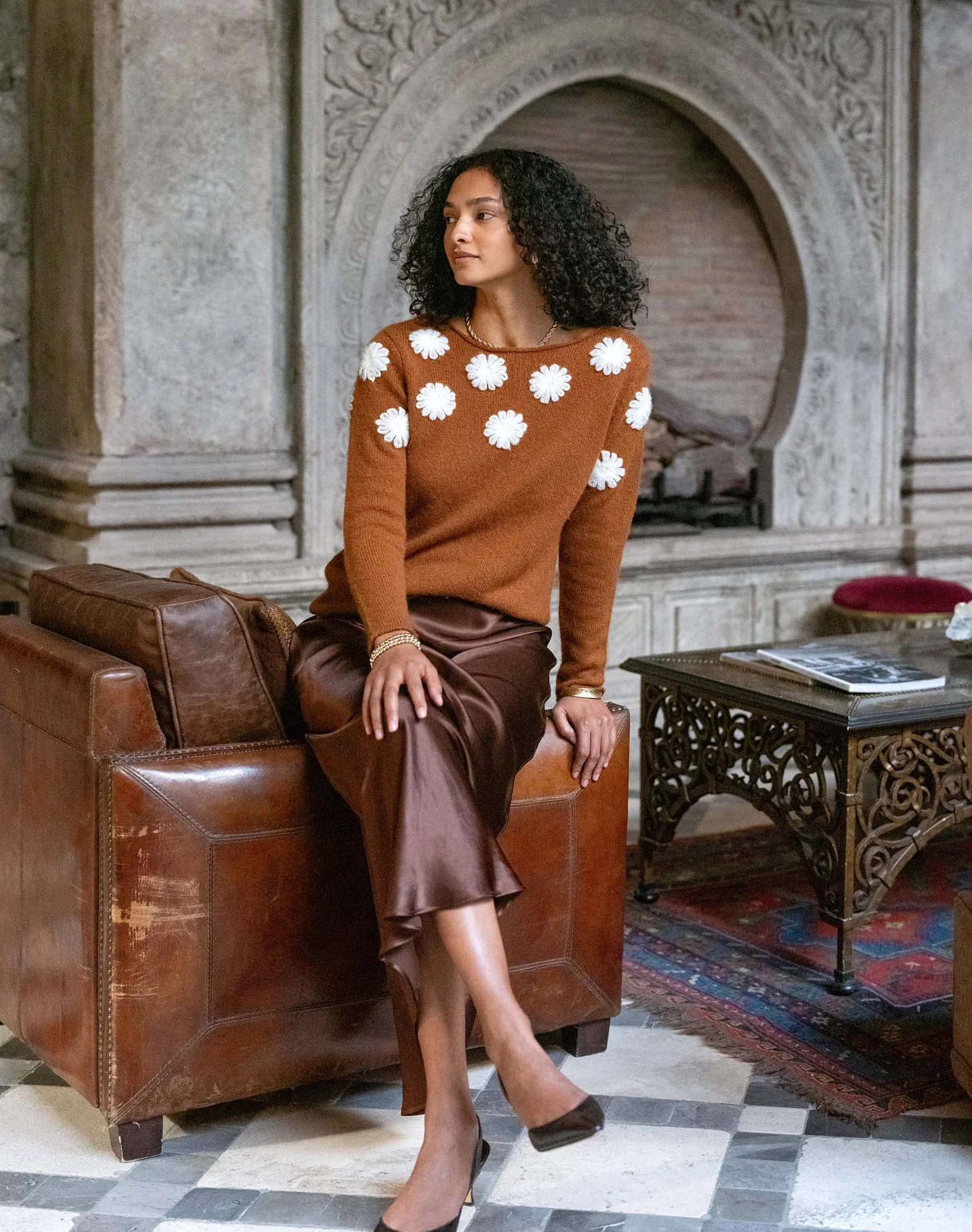 CAMELLIA EMBROIDERED SWEATER - Image 4