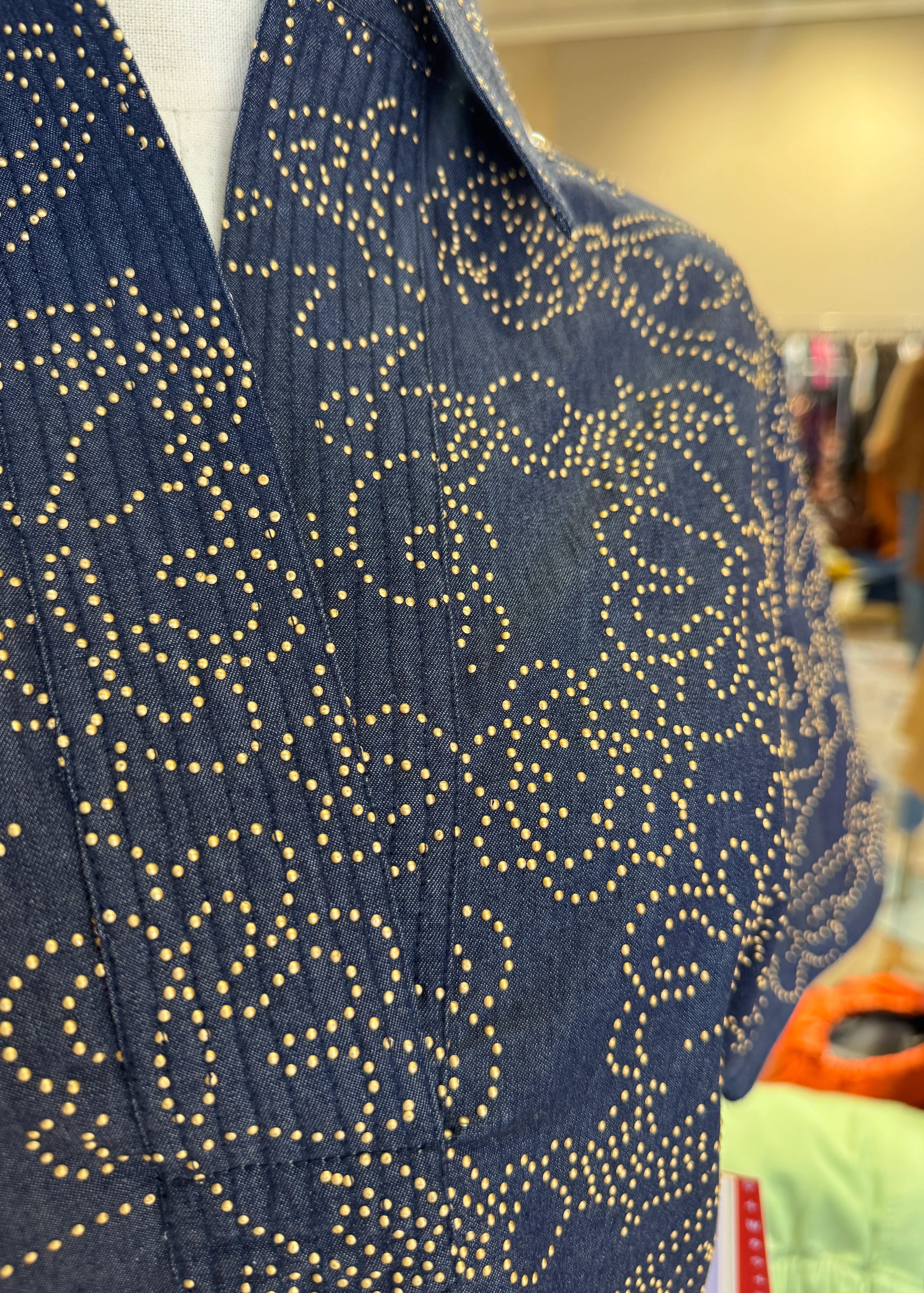 SPLIT NECK TOP - Image 2