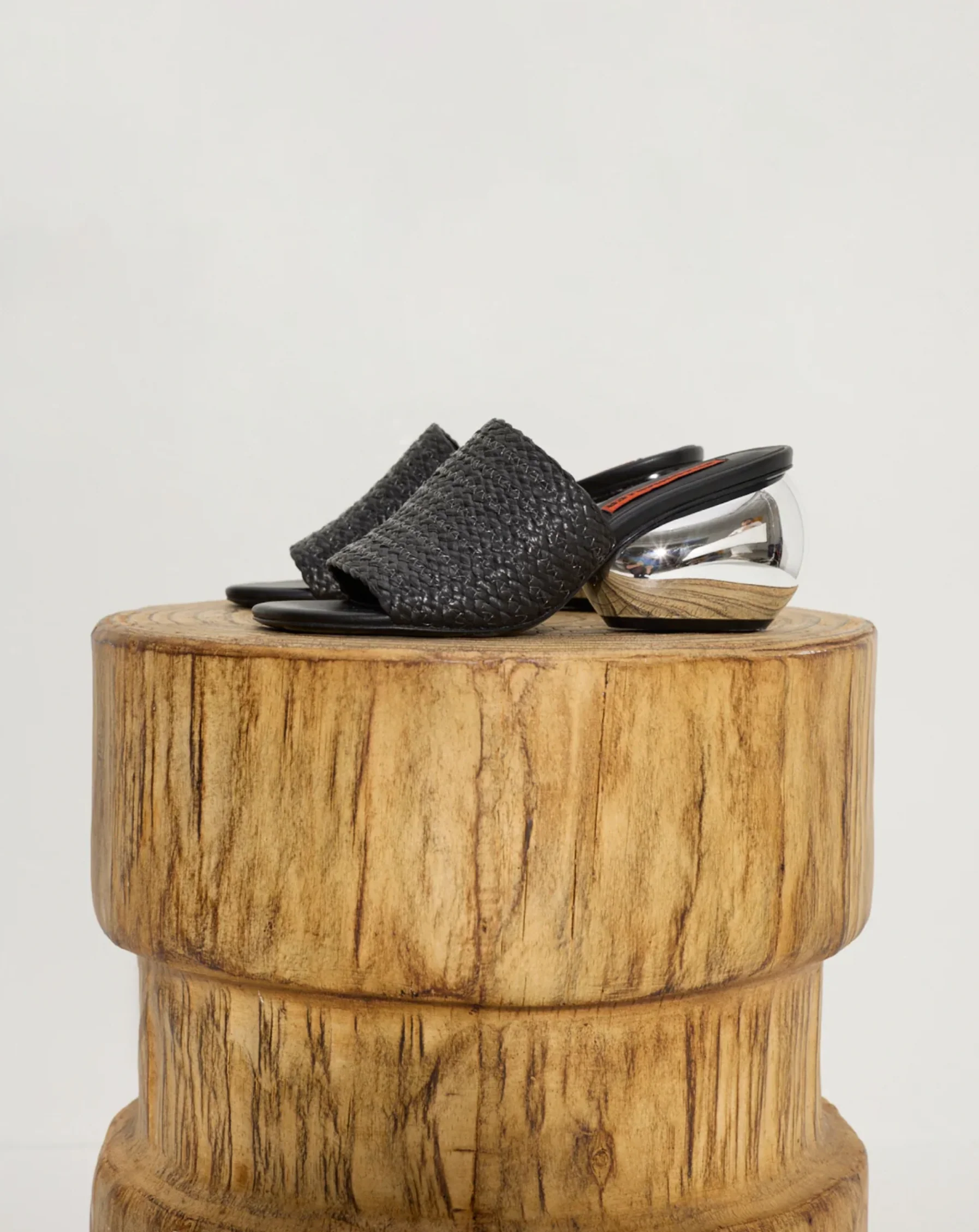 BRAIDED RAFFIA MODERNO SANDAL - Image 4