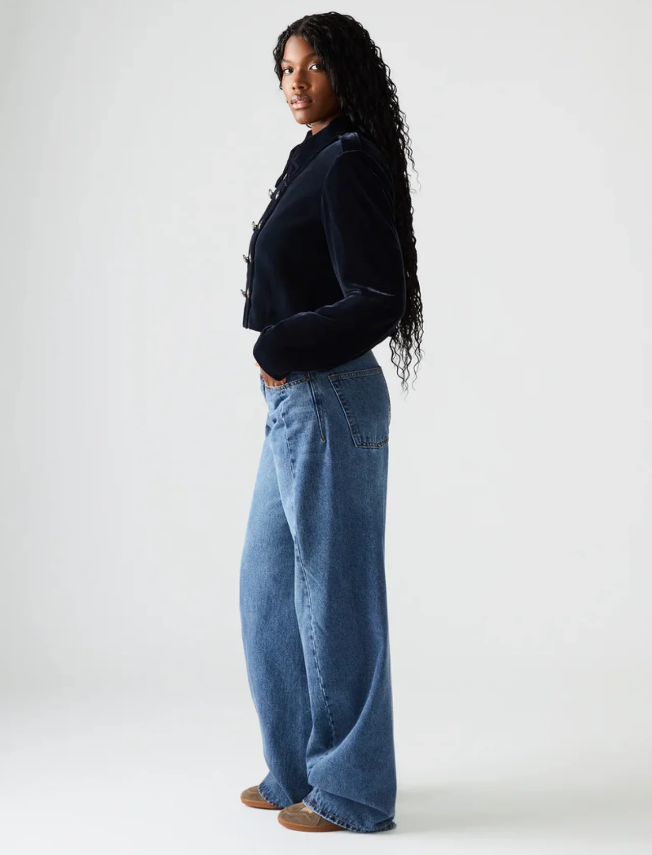 TONIA BLAZER - Image 3