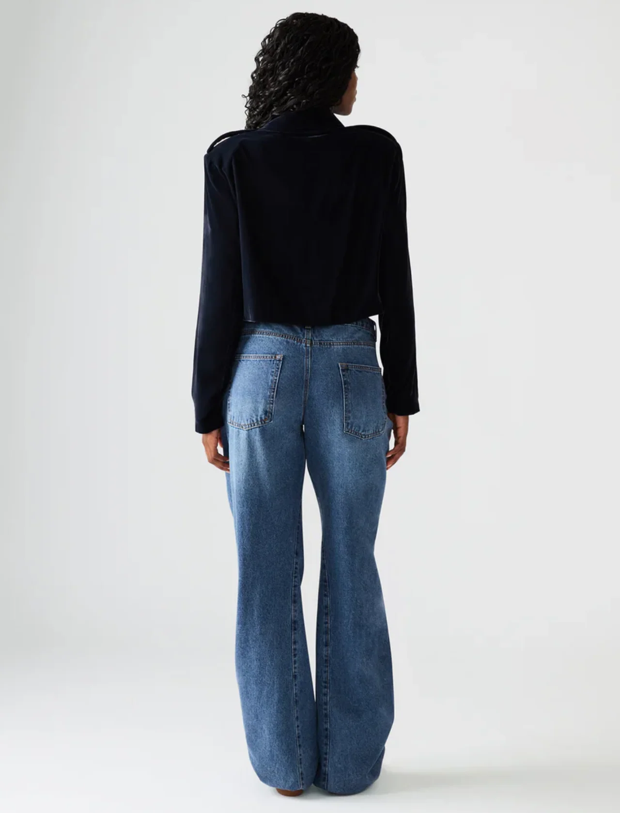 TONIA BLAZER - Image 4