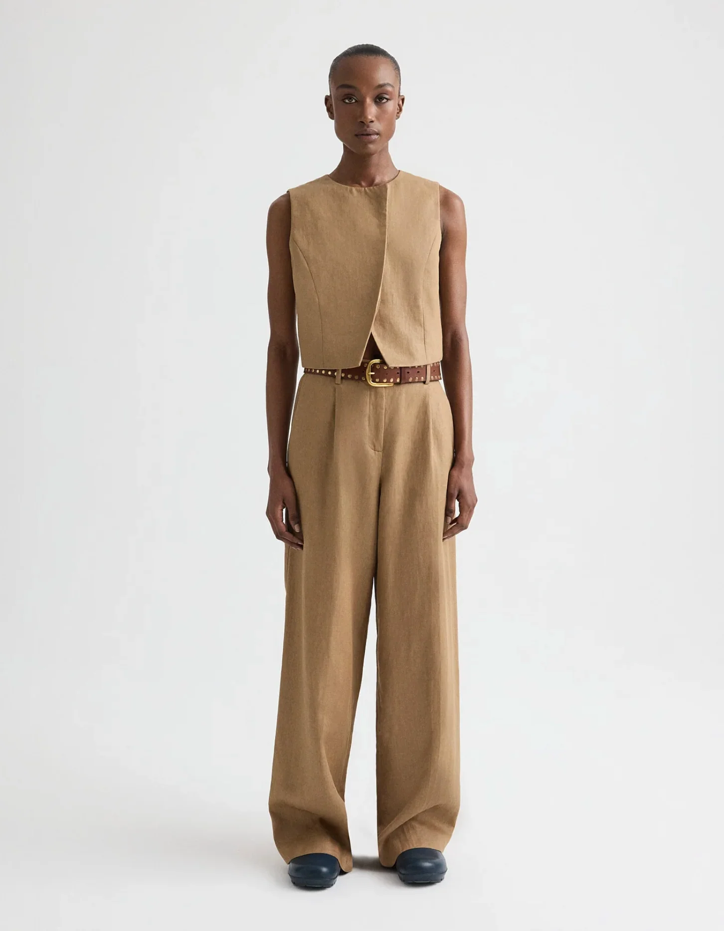 HIGH NECK HIDDEN PLACKET VEST - Image 5