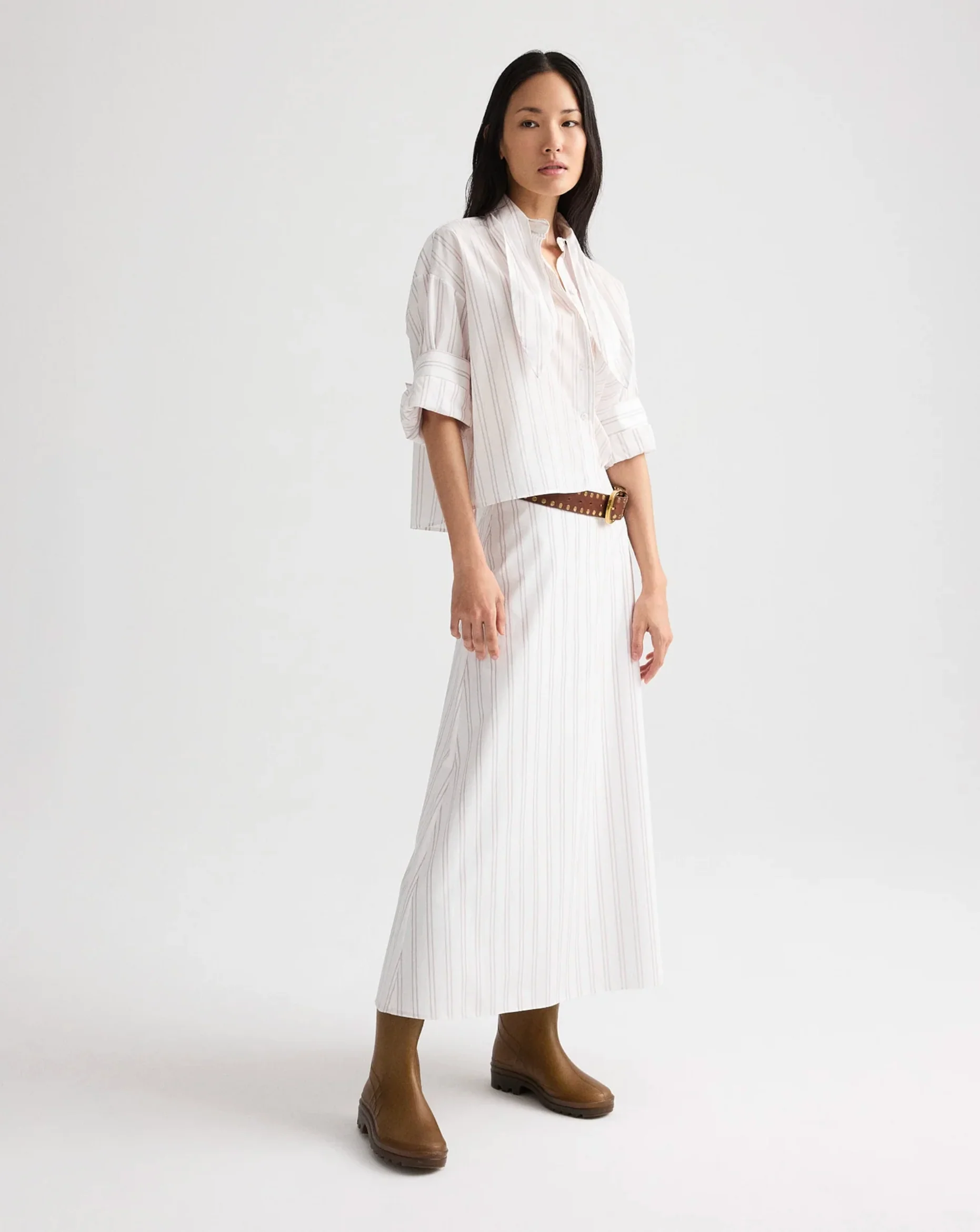 TIE ONE ON - Image 3