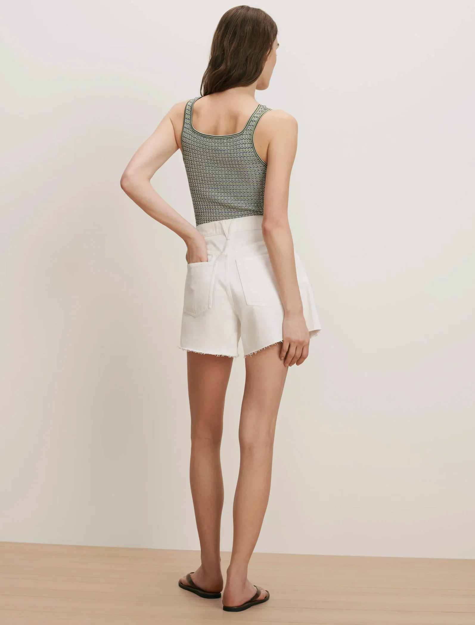 ELLIS MID RISE SHORTS - Image 4